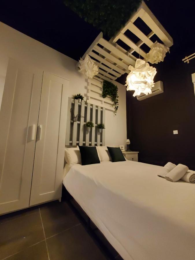 Small And Cozy Rooms - G Valencia Buitenkant foto
