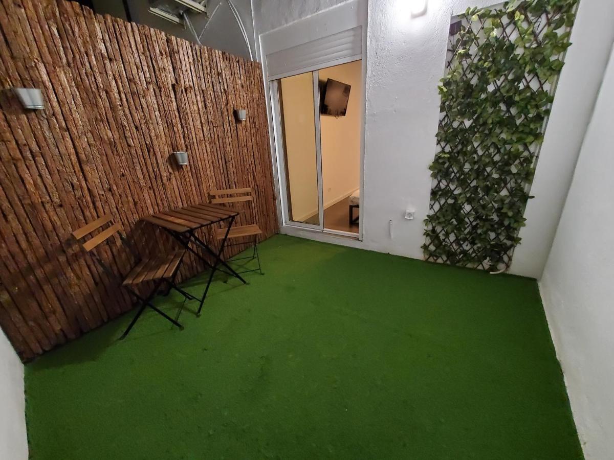 Small And Cozy Rooms - G Valencia Buitenkant foto