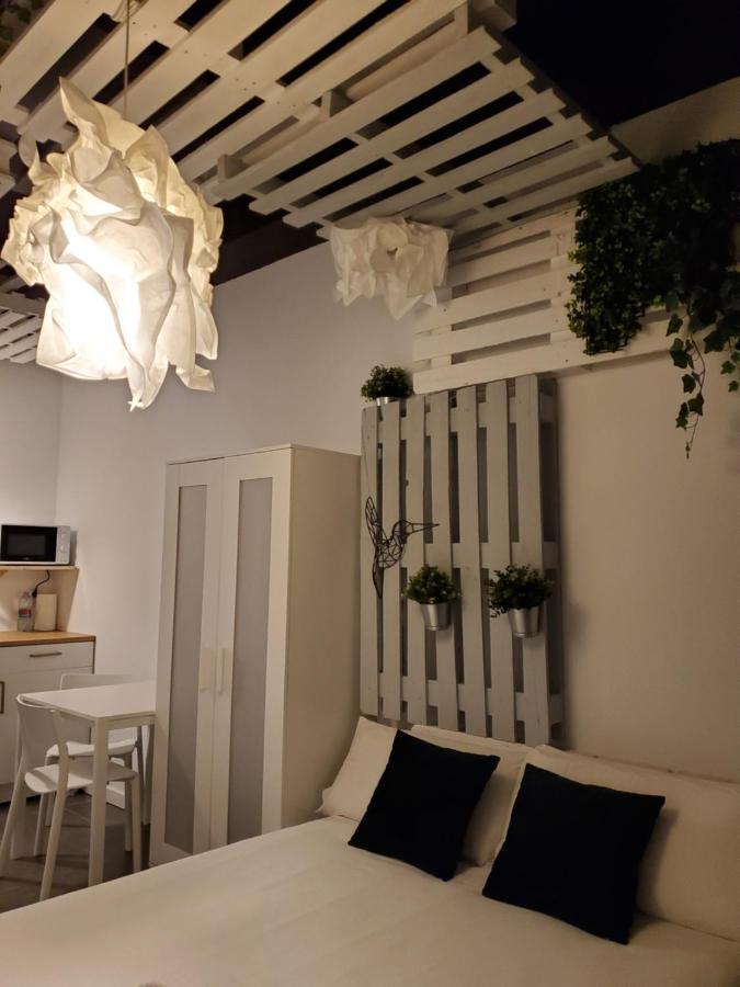 Small And Cozy Rooms - G Valencia Buitenkant foto
