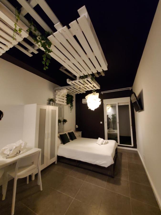Small And Cozy Rooms - G Valencia Buitenkant foto