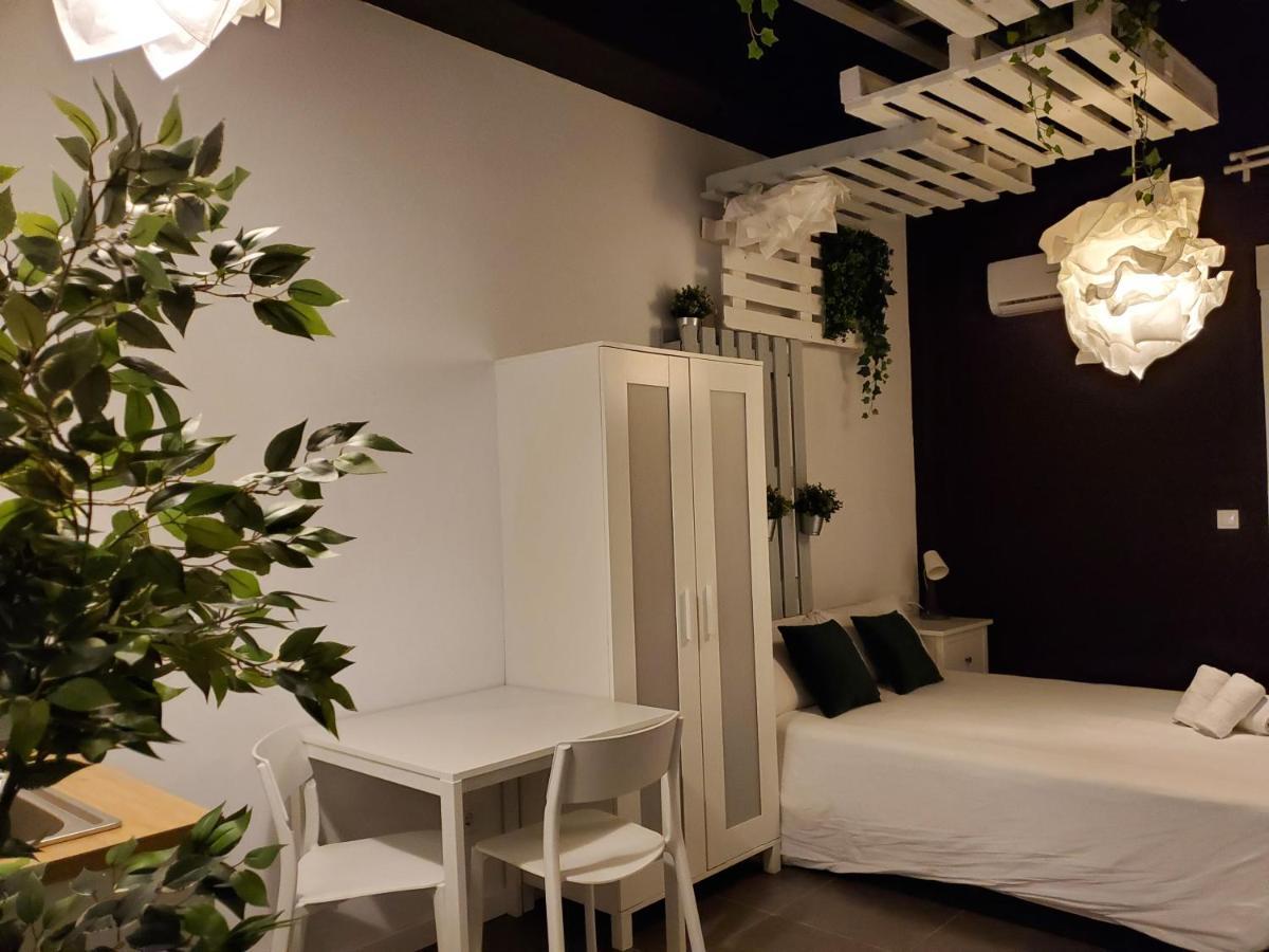 Small And Cozy Rooms - G Valencia Buitenkant foto