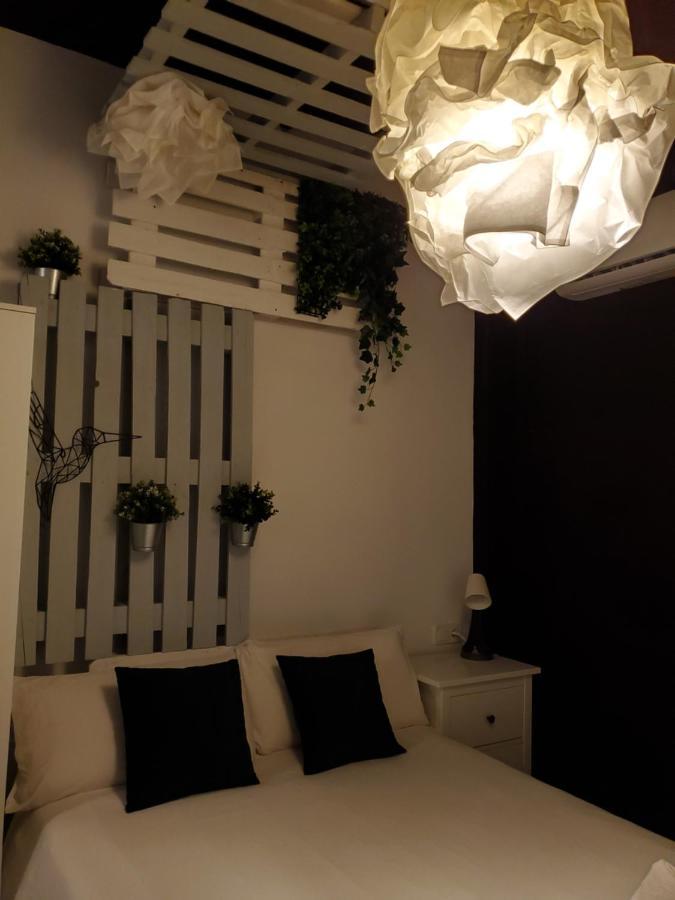 Small And Cozy Rooms - G Valencia Buitenkant foto