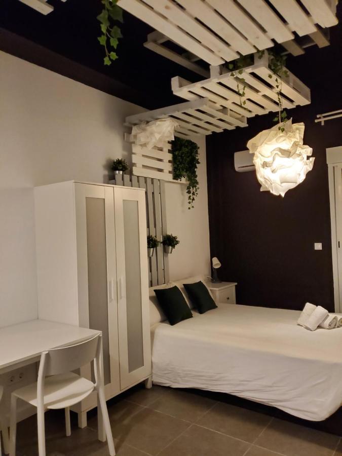 Small And Cozy Rooms - G Valencia Buitenkant foto